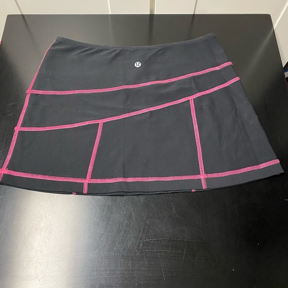 Lululemon reversible skirt - Picture 1 of 3